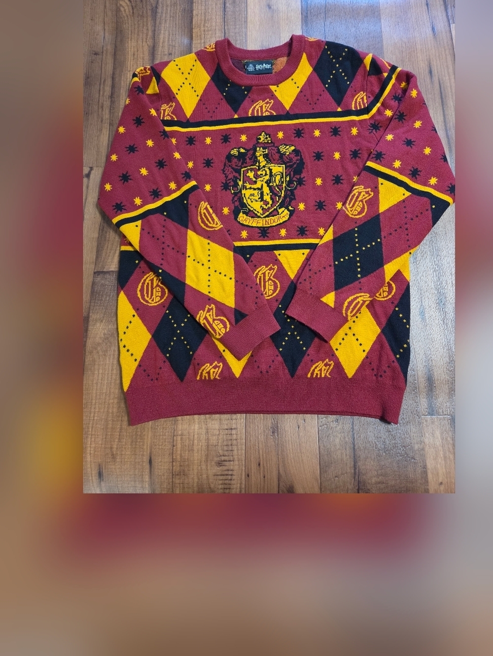 Gryffindor Crest Maroon & Gold Knit Harry Potter Sweater. Sz M